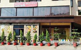Hotel 7 Heavens